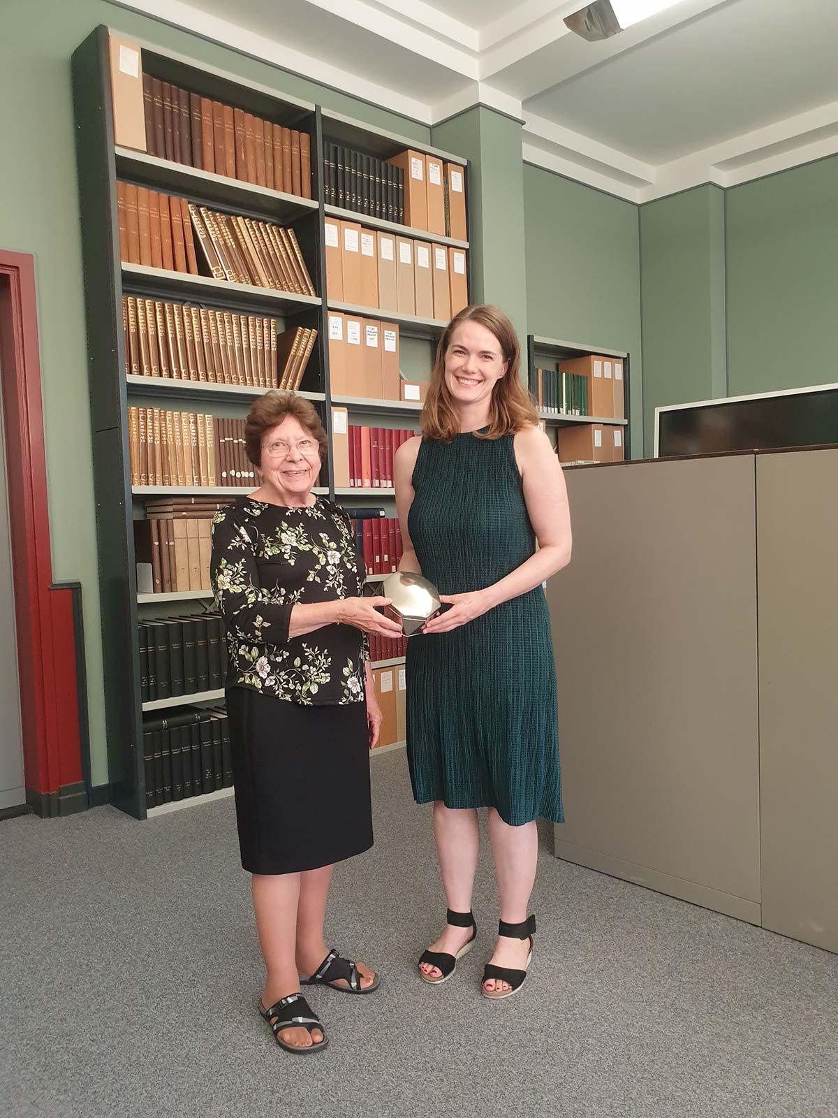 Donation of Verkade's Koh-I-Noor tin