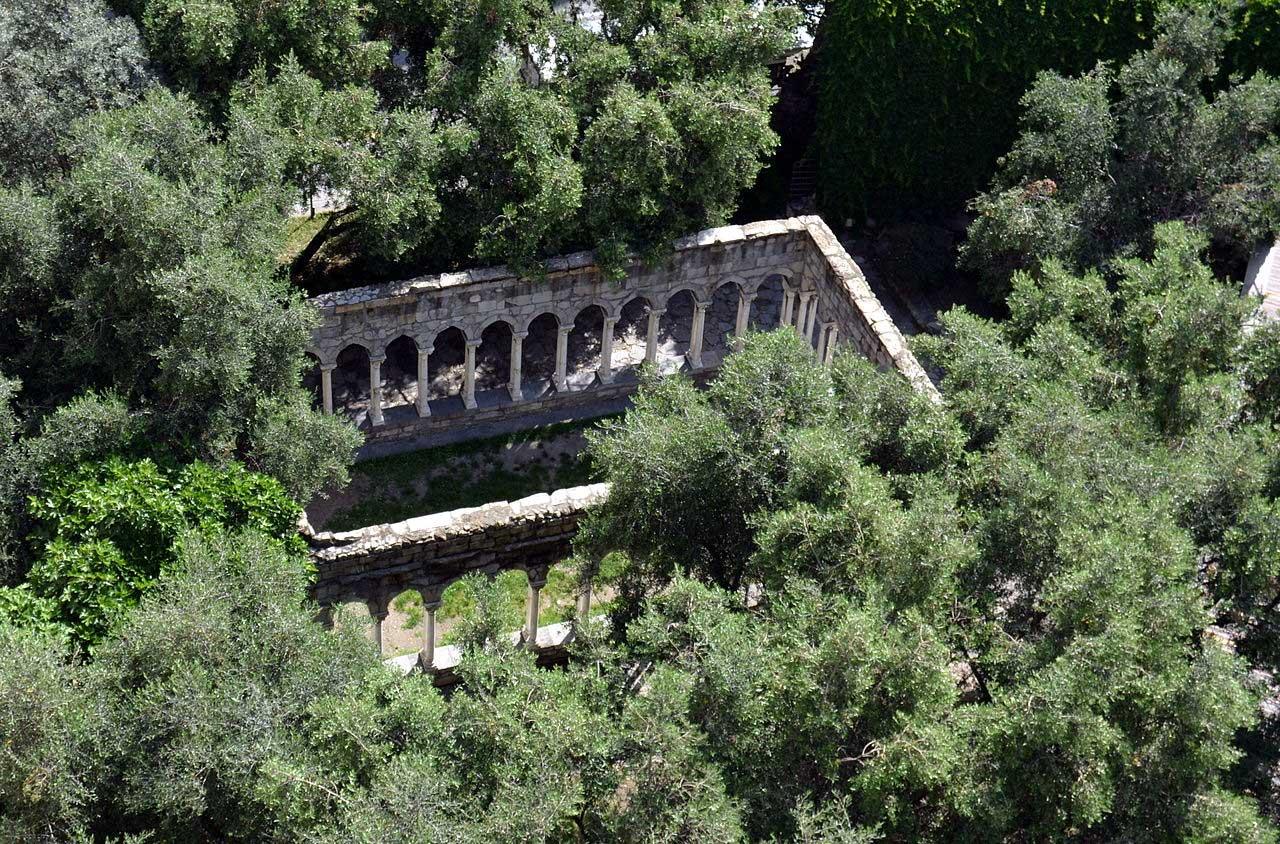 The ruins of the St. Andrew cloister, 2017